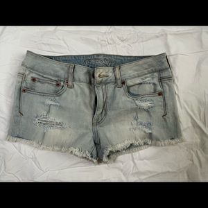 AE Light Wash Shortie